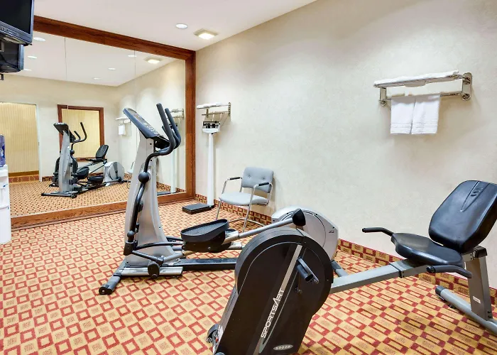 Super 8 By Wyndham Freeport