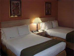 Super 8 By Wyndham Hotel 2*