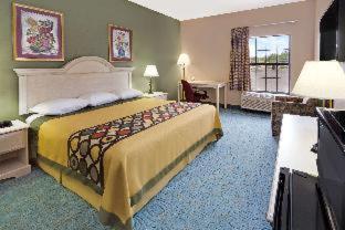 Hotel Super 8 By Wyndham 2*
